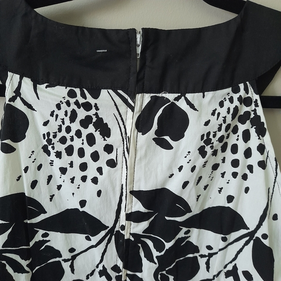 Dress - Picture 4 of 6